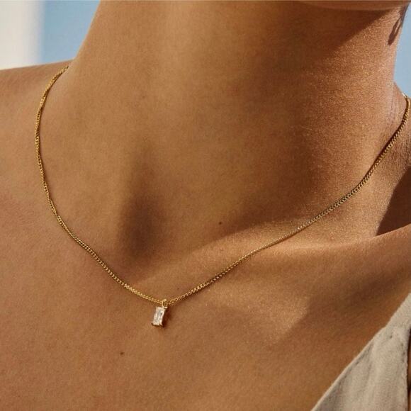 Atolea crystal GLOW NECKLACE - Picture 6 of 6